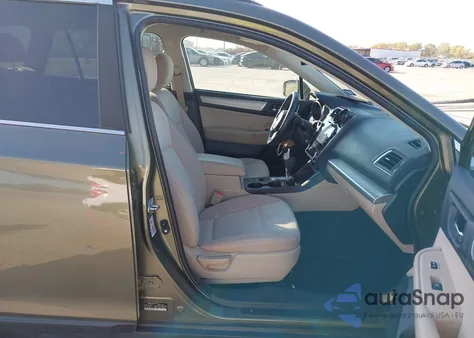 2018 Subaru Outback 2.5I Premium z USA, uszkodzony, nr VIN 4S4BSACC7J3318479